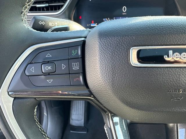 Used 2023 Jeep Grand Cherokee Altitude AWD/4WD image 32
