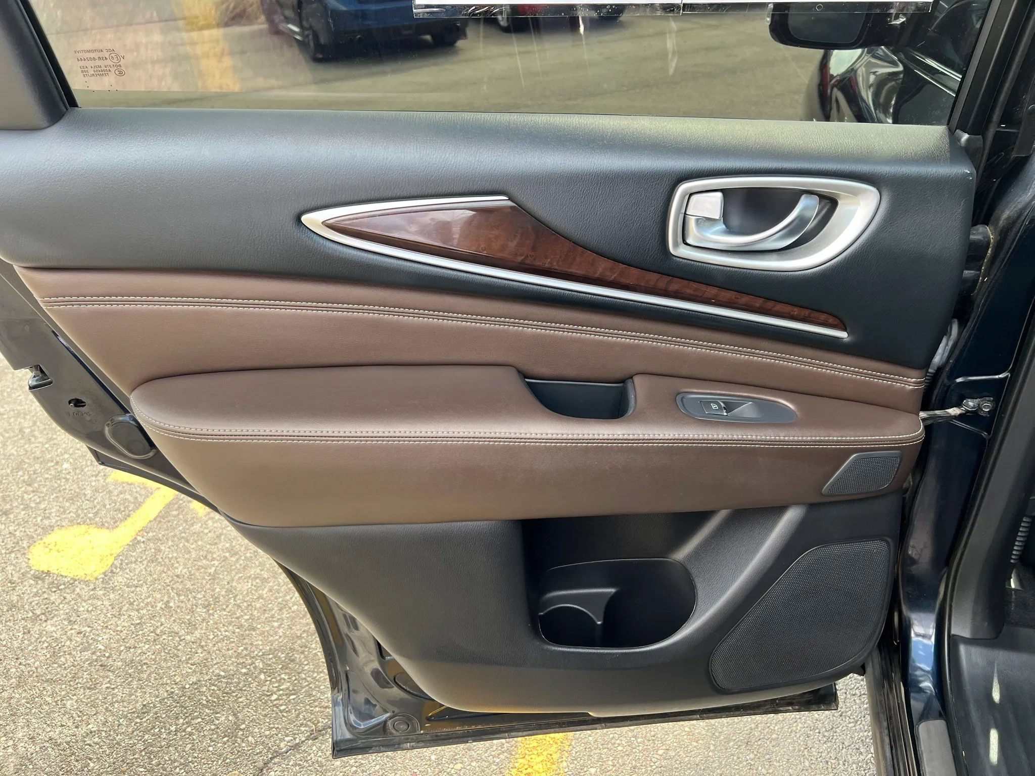 Used 2019 INFINITI QX60 Luxe w/ Sensory Package AWD/4WD image 29