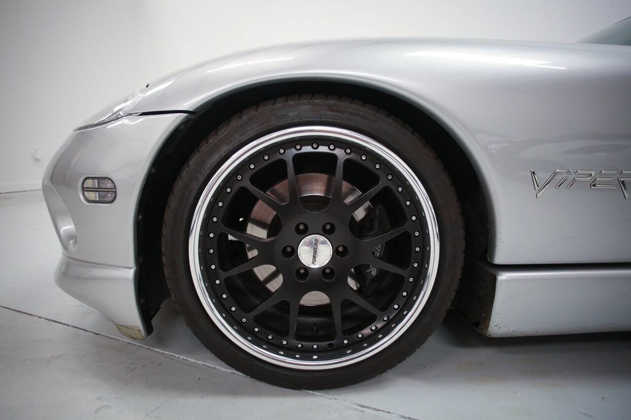 Used 1999 Dodge Viper GTS RWD image 15