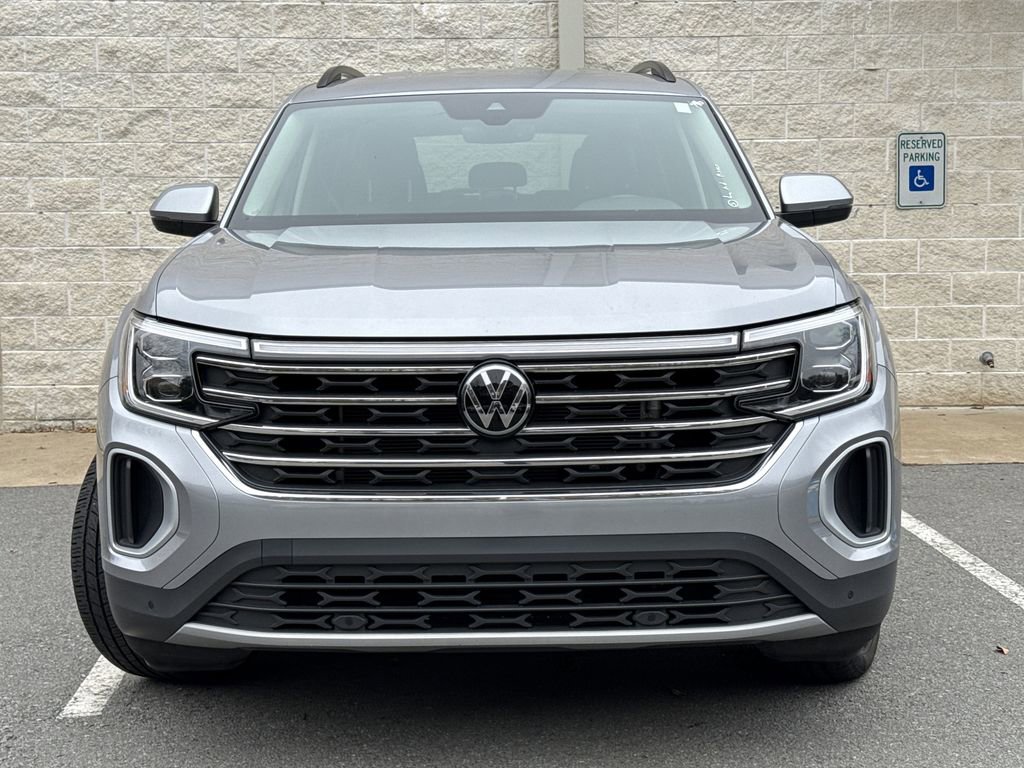 Used 2024 Volkswagen Atlas SE image 4
