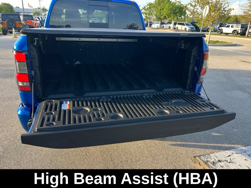 Used 2024 Nissan Frontier SL w/ Technology Package AWD/4WD image 9