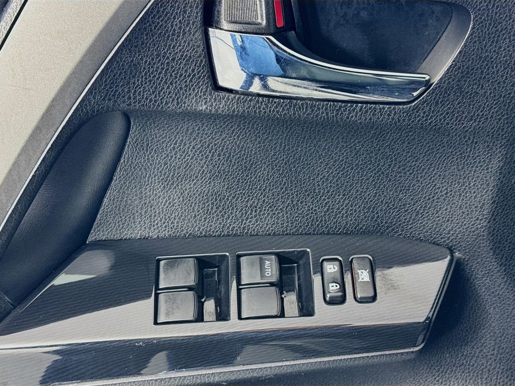 Used 2016 Toyota RAV4 SE image 21