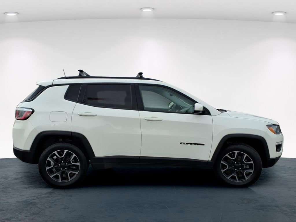 Used 2019 Jeep Compass Sport image 3