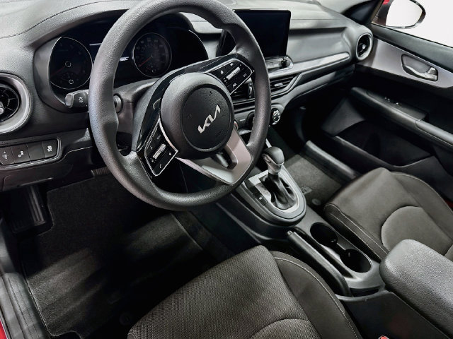 Certified 2024 Kia Forte LXS w/ LXS Technology Package FWD image 16