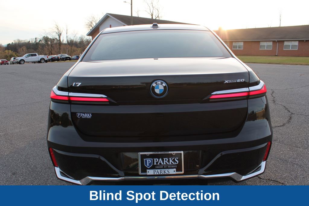 Used 2024 BMW i7 xDrive60 image 9