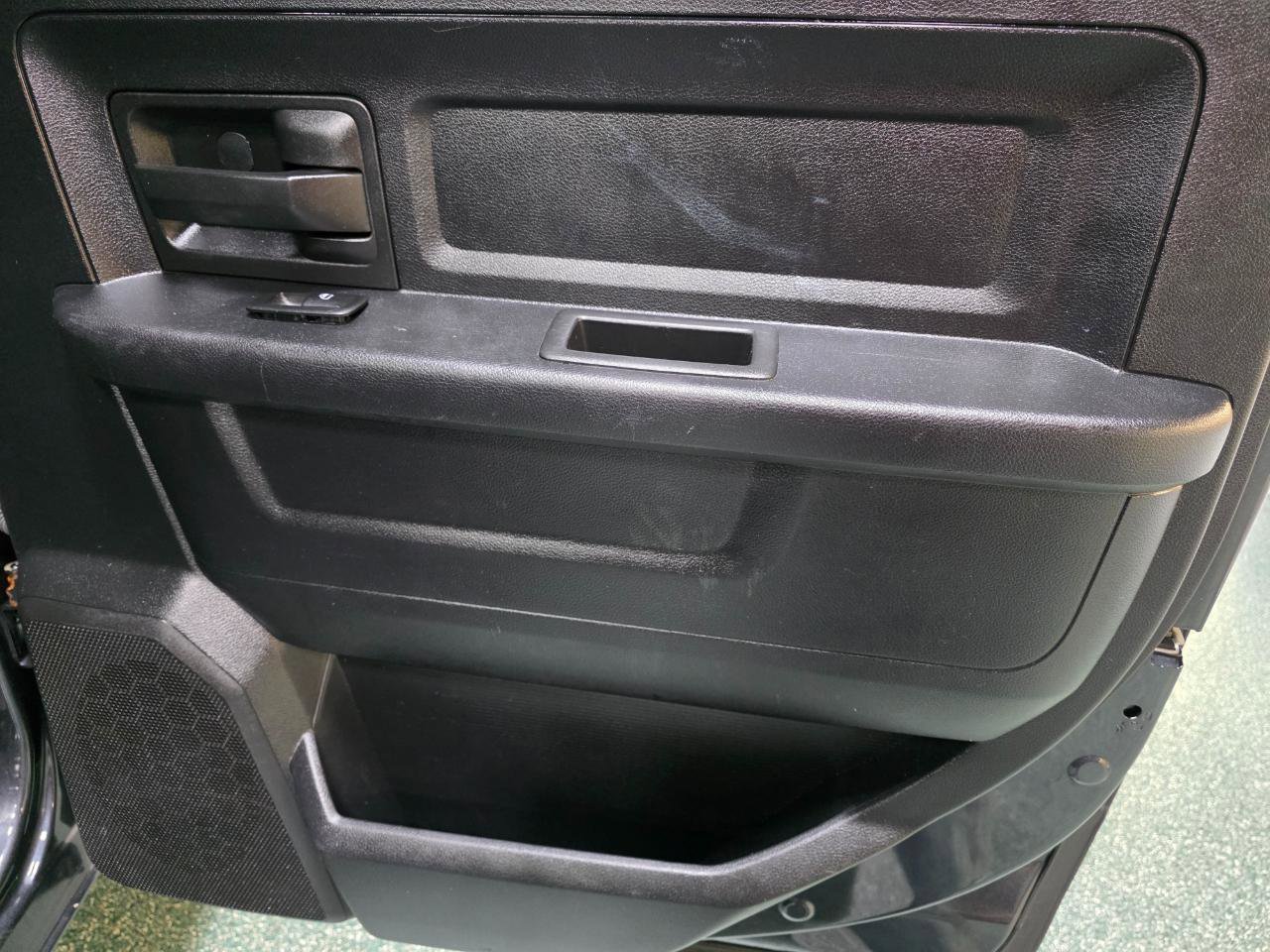 Used 2014 RAM 3500 Tradesman w/ Popular Equipment Group image 23