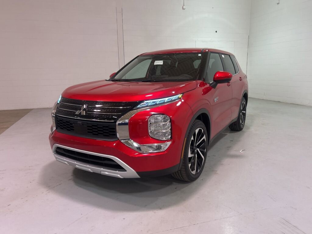 New 2025 Mitsubishi Outlander SE video 3