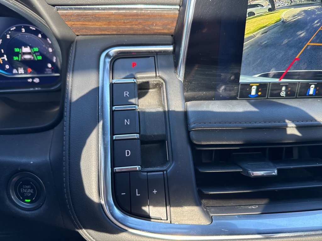 Used 2022 Chevrolet Tahoe High Country image 11