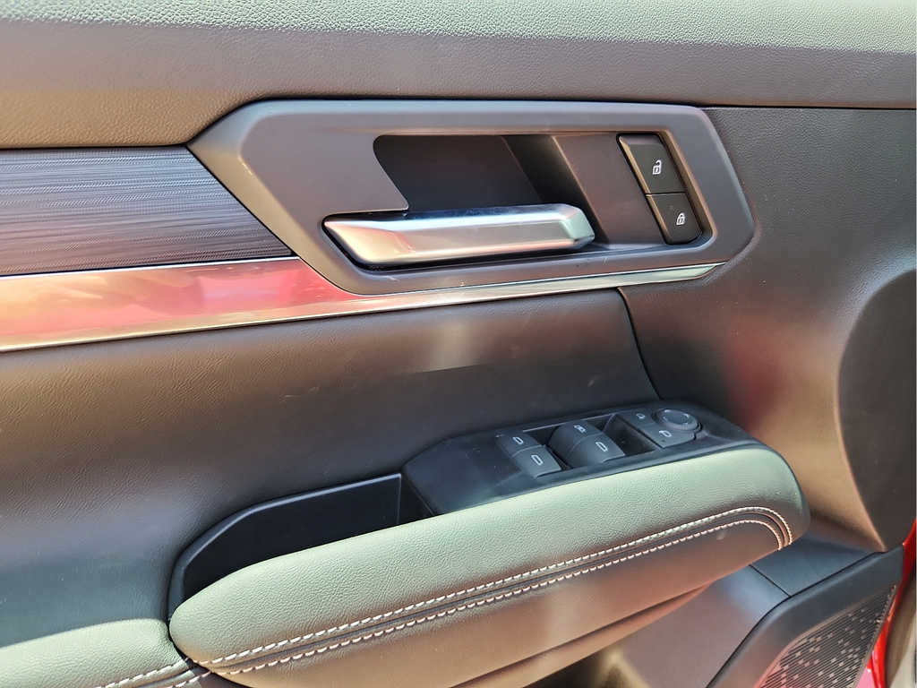 New 2027 GMC Terrain Elevation w/ LPO, Floor Liner Package FWD image 12