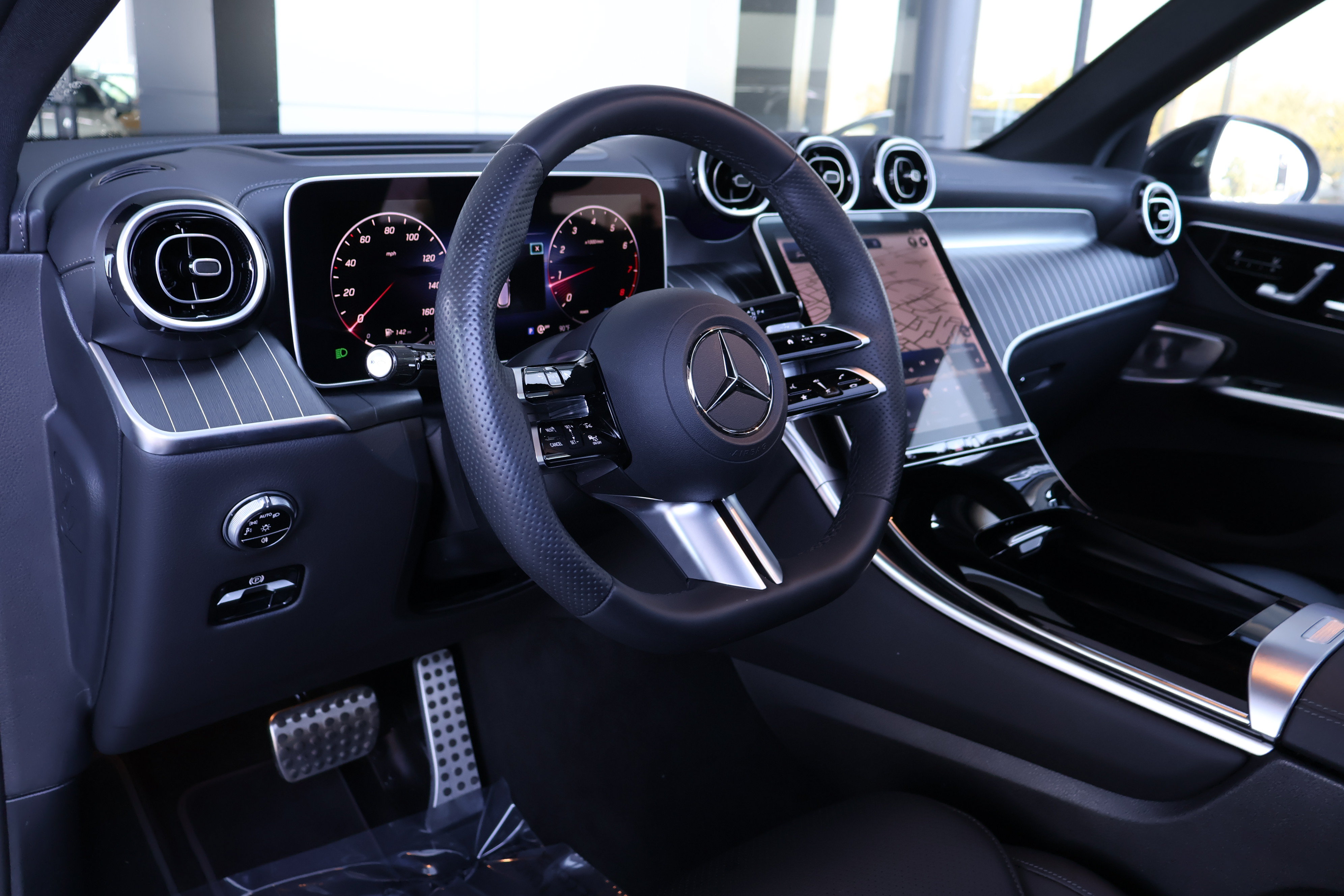 Certified 2024 Mercedes-Benz GLC 300 4MATIC image 13