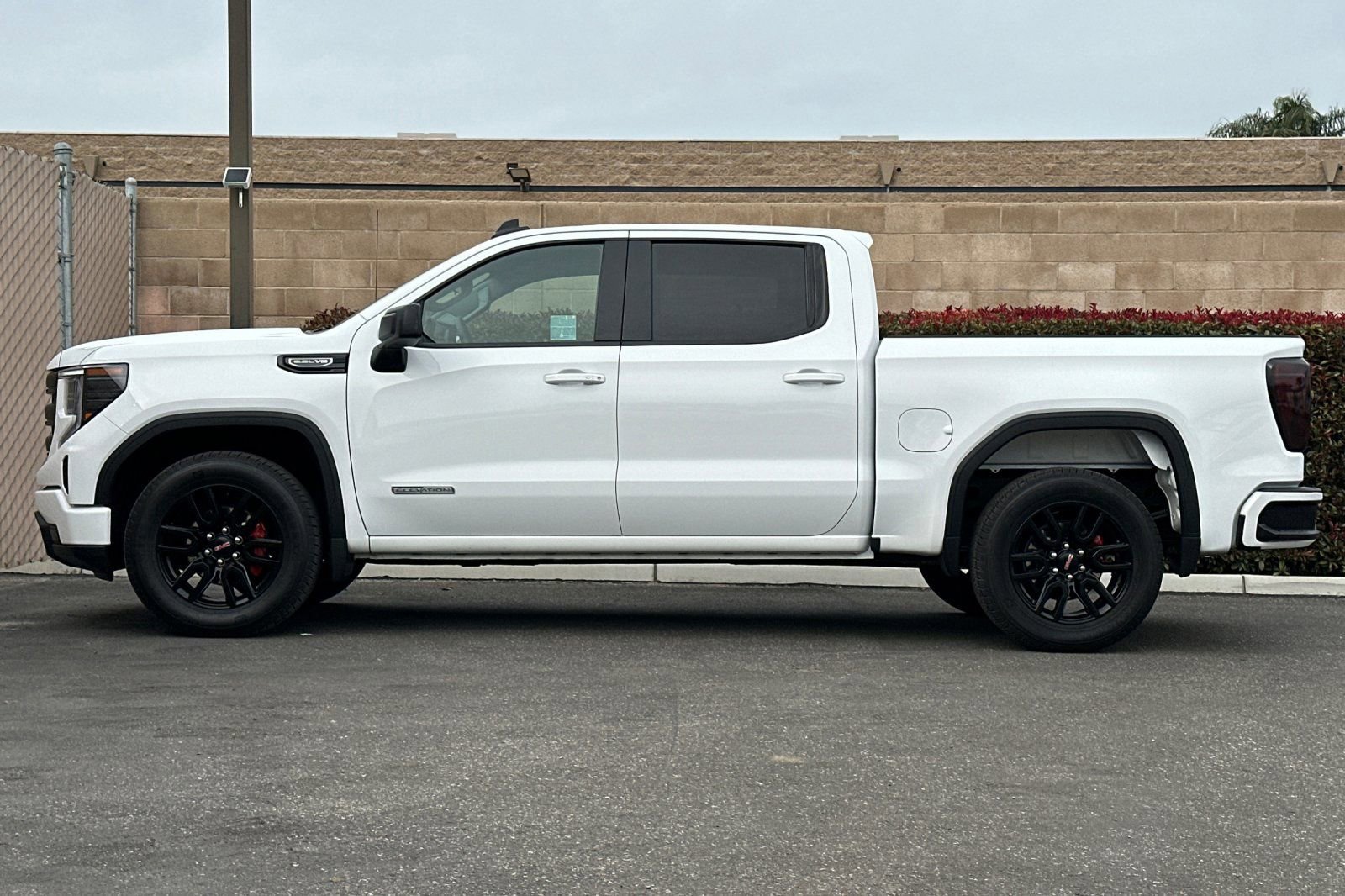 Certified 2024 GMC Sierra 1500 Elevation image 7