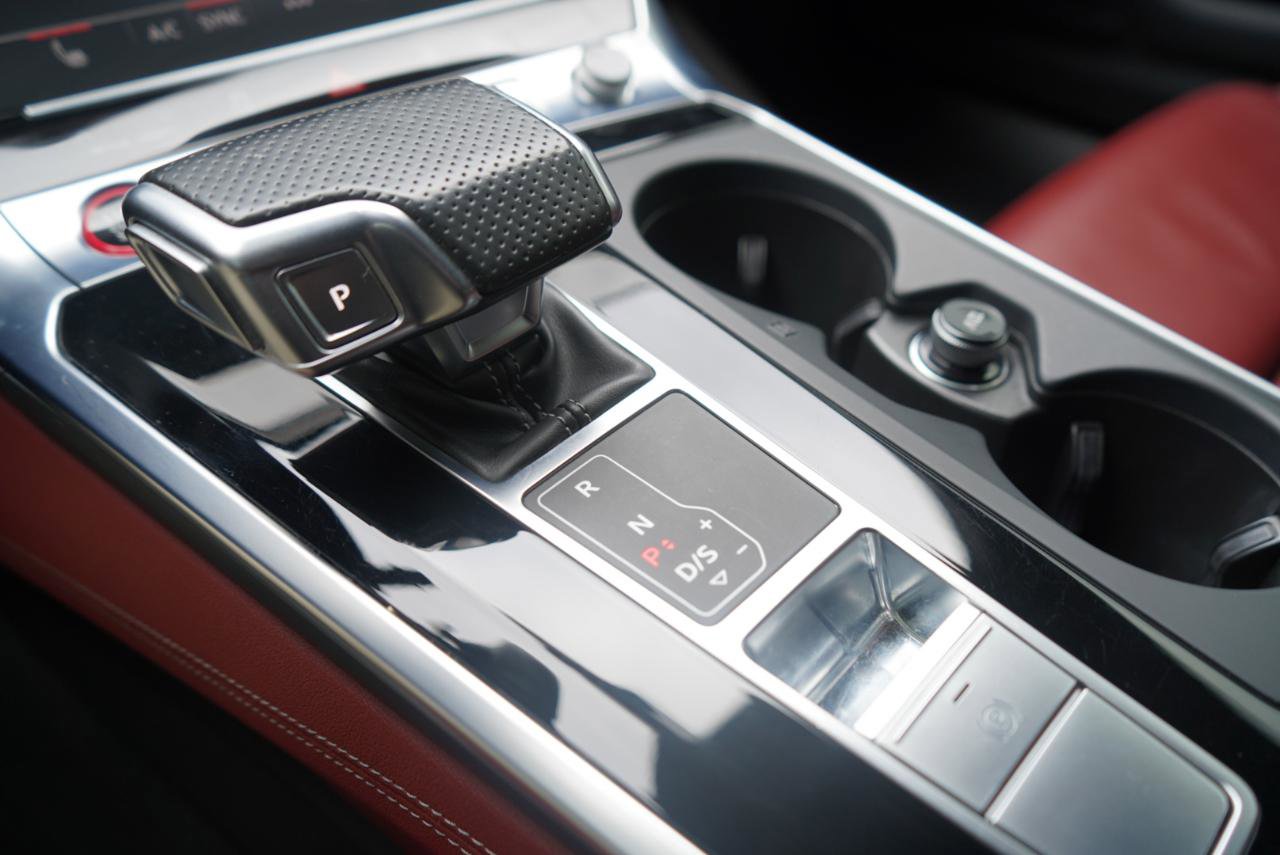 Used 2021 Audi S6 Premium Plus w/ S Sport Package image 40