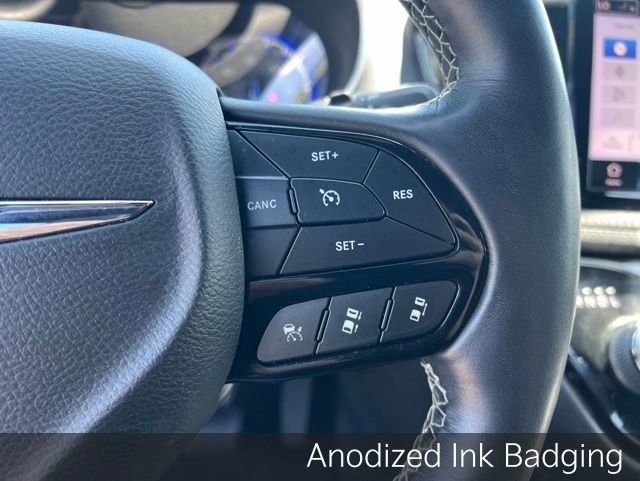 Used 2021 Chrysler Pacifica Touring-L w/ Uconnect Theater Family Group AWD/4WD image 15