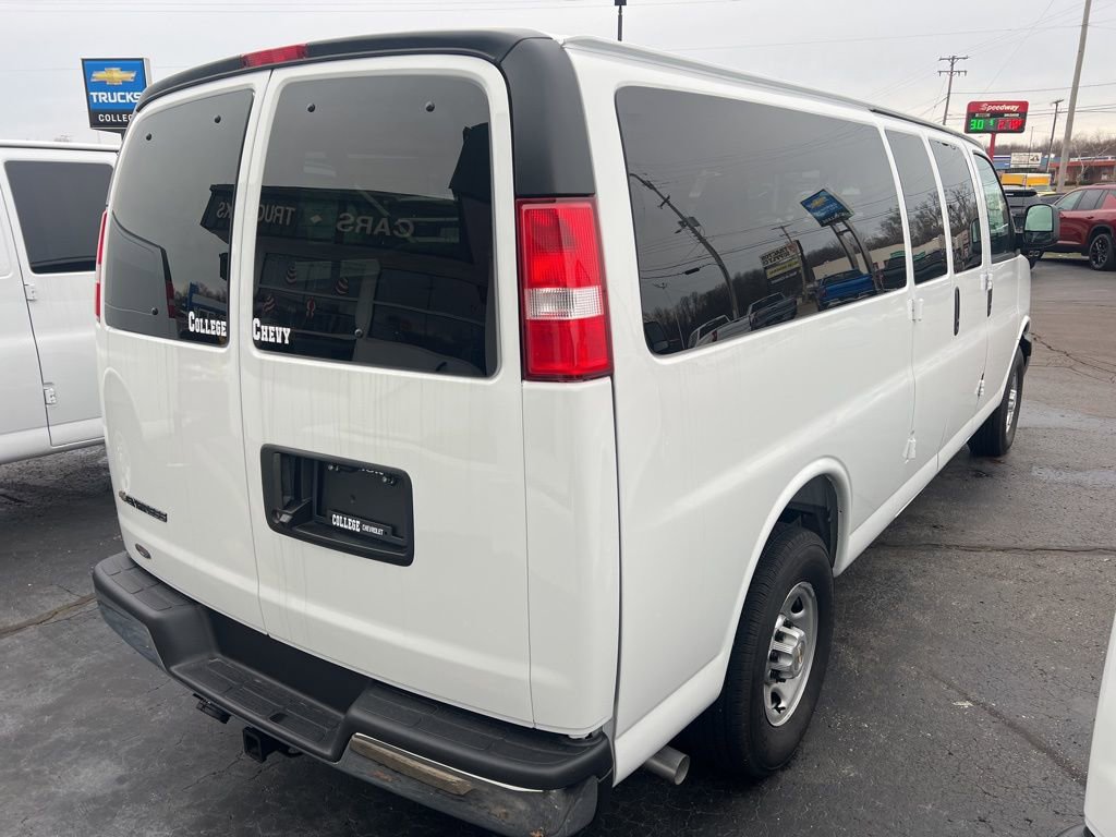 New 2025 Chevrolet Express 3500 LT w/ LT Preferred Equipment Group image 7