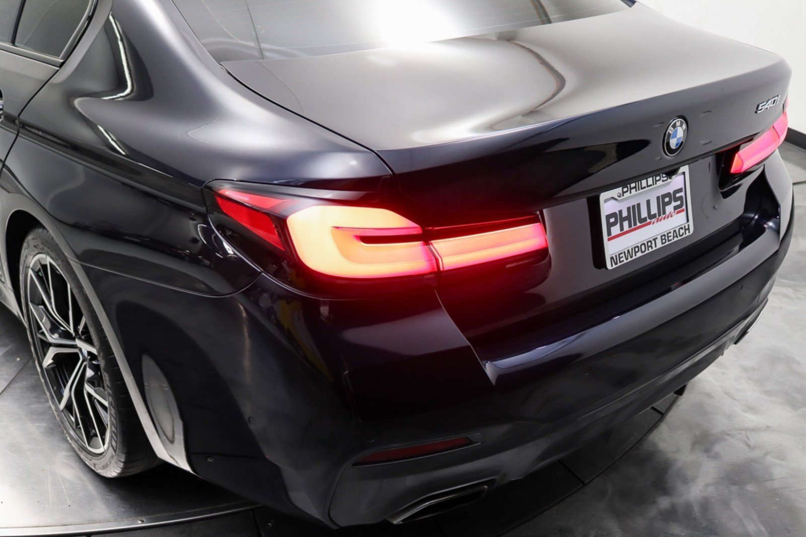 Used 2021 BMW 540i w/ Executive Package RWD image 12