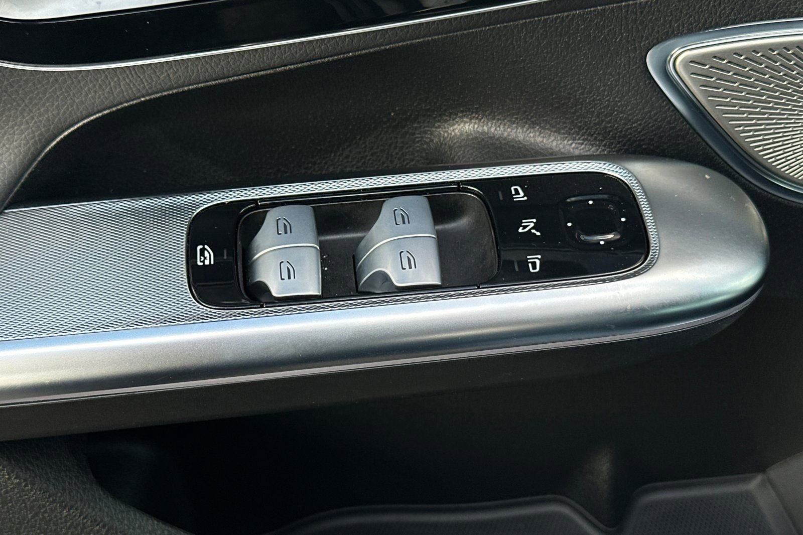 Used 2023 Mercedes-Benz EQE 350+ 4MATIC Sedan image 27