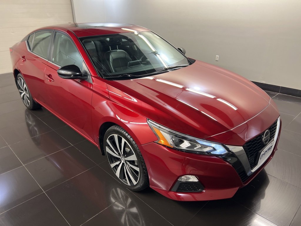 Used 2021 Nissan Altima 2.5 SR w/ SR Premium Package image 1