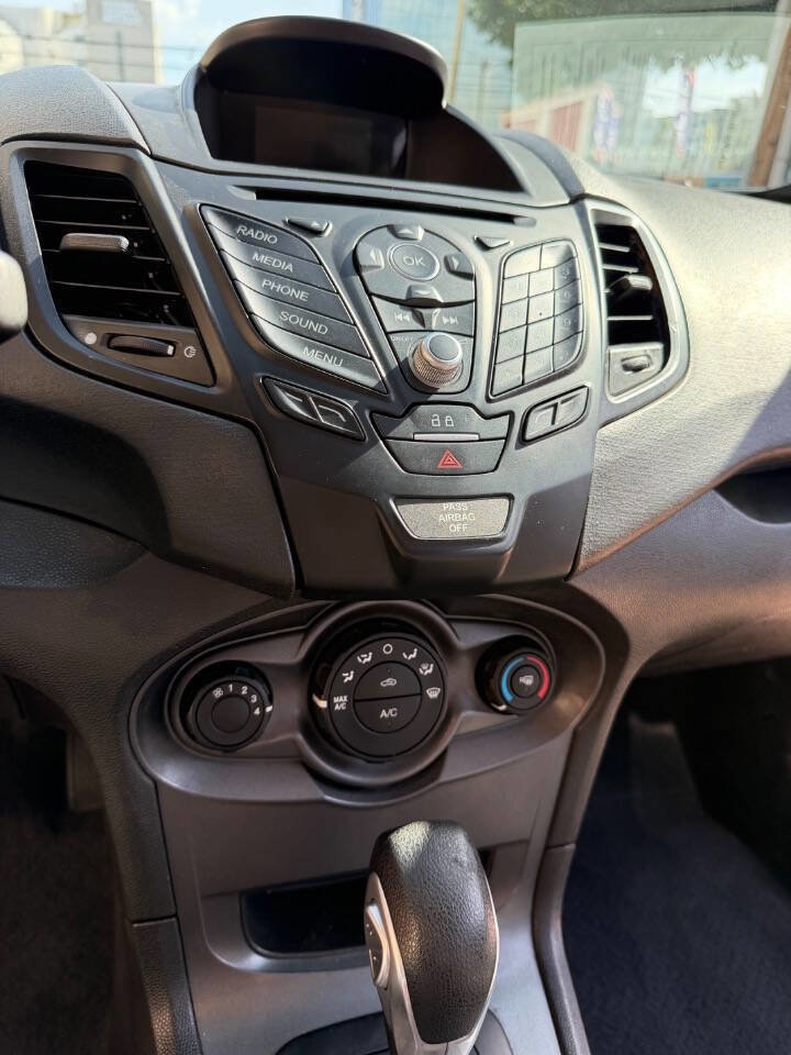 Used 2016 Ford Fiesta S image 22