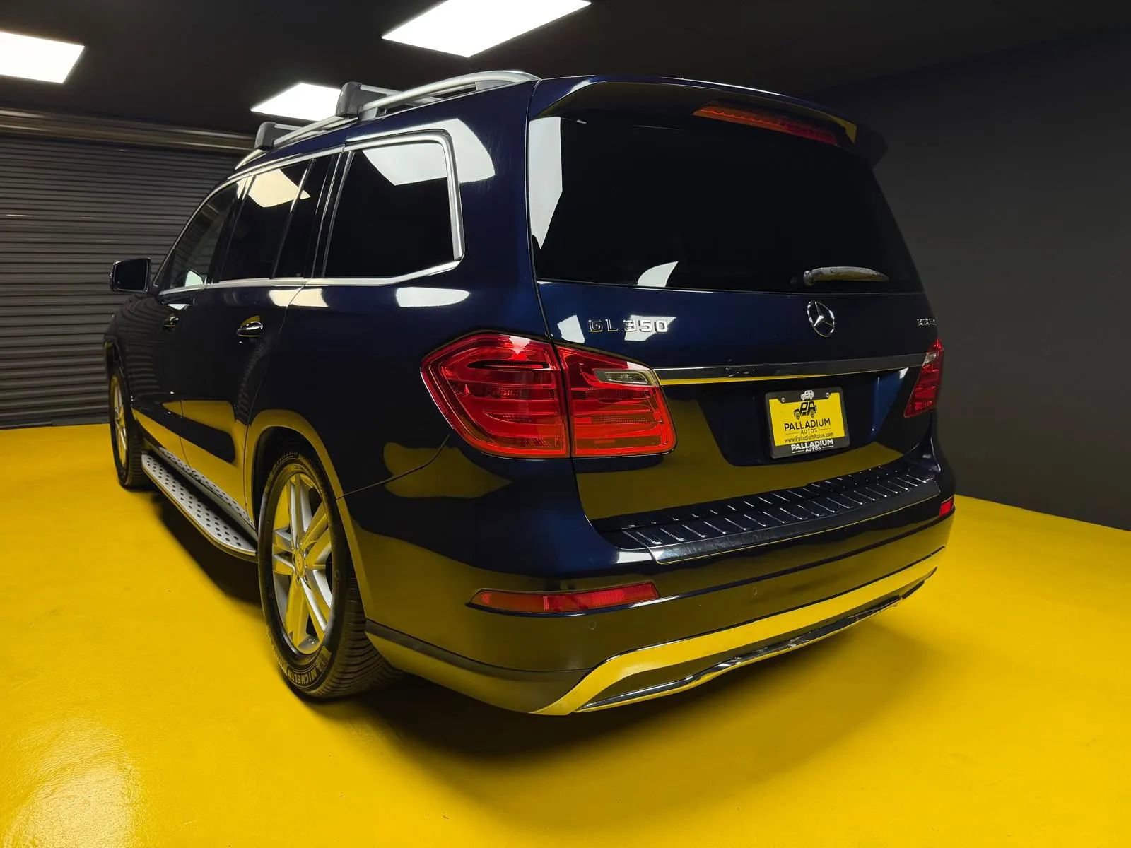 Used 2016 Mercedes-Benz GL 320 BlueTEC 4MATIC image 4