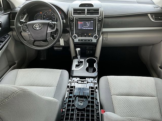 Used 2014 Toyota Camry LE image 13