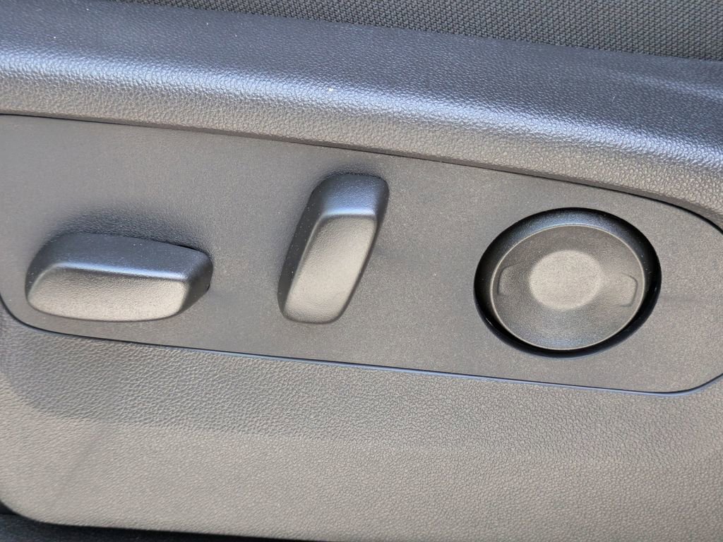 New 2026 Chevrolet Silverado 2500 Custom w/ Custom Value Package image 18