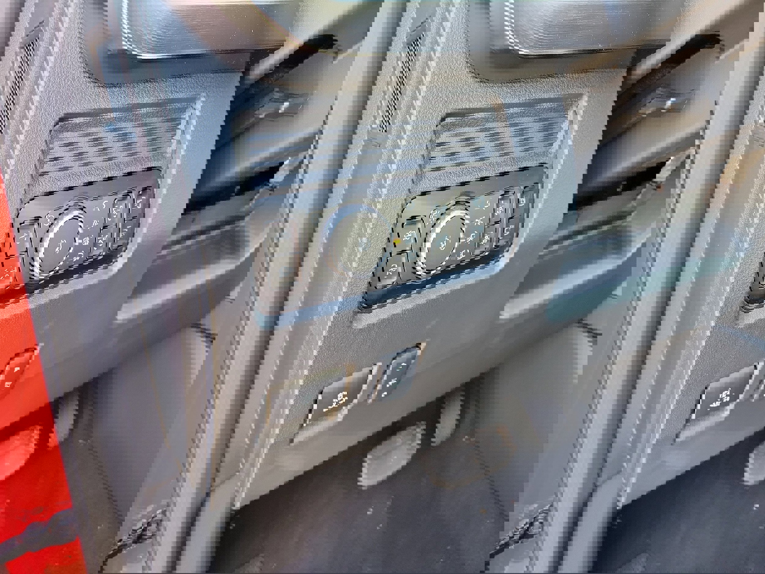 New 2026 Ford F250 Lariat w/ Black Appearance Package image 23