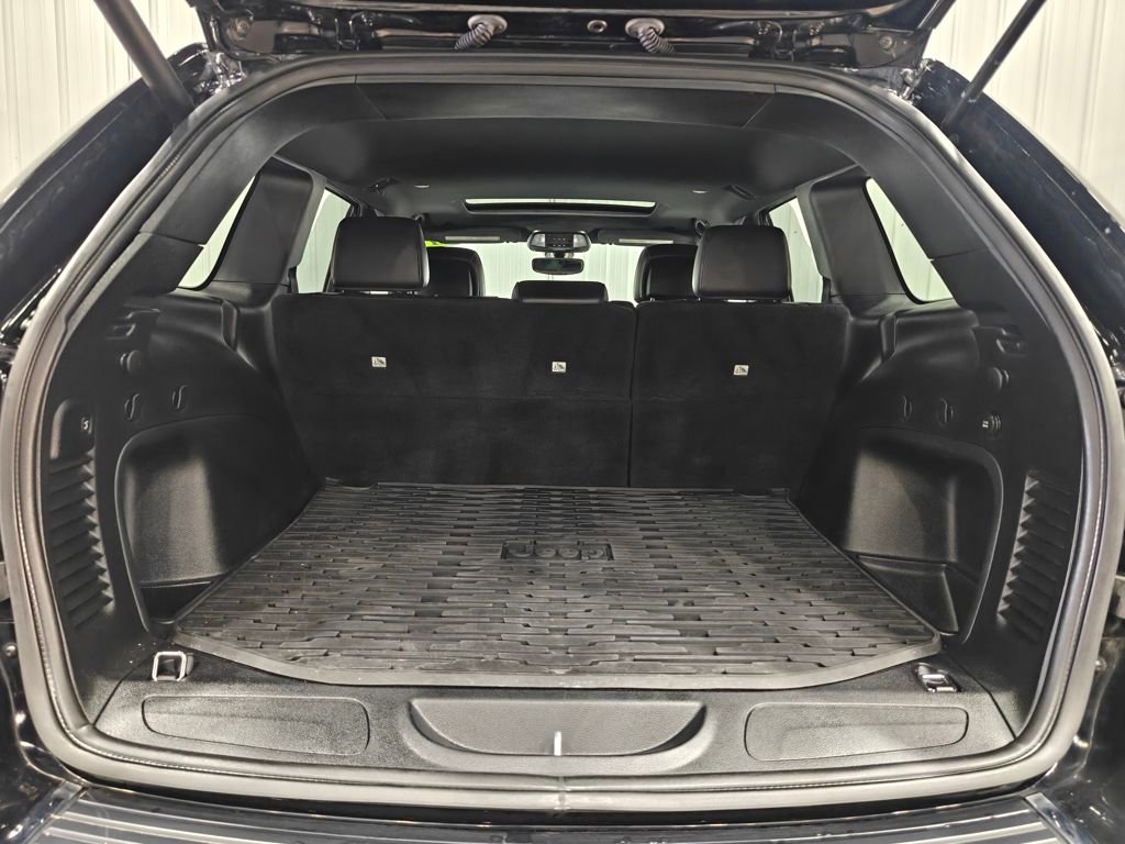 Used 2021 Jeep Grand Cherokee Limited image 27