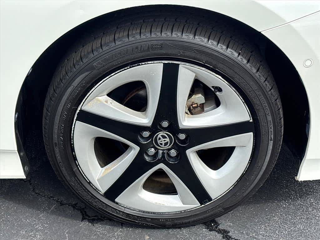 Used 2018 Toyota Prius Three Touring FWD image 32