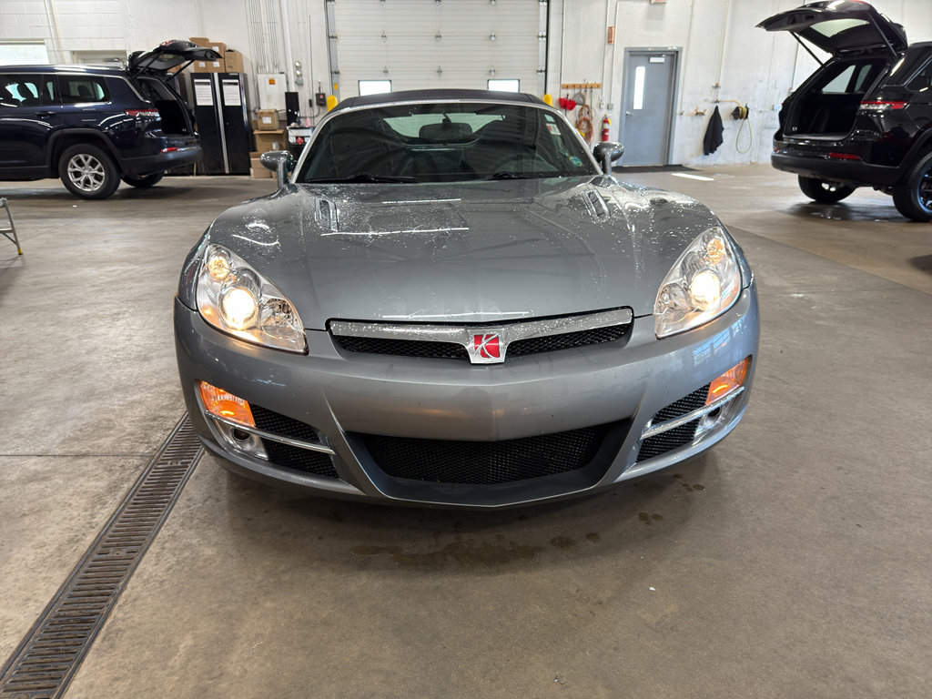 Used 2007 Saturn Sky RWD image 2