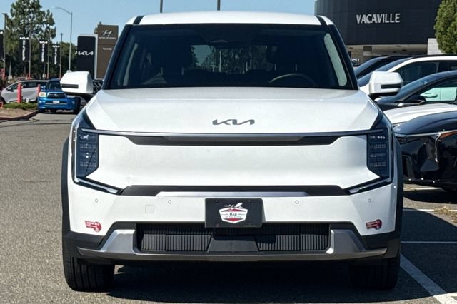 Certified 2024 Kia EV9 Light Long Range RWD image 11