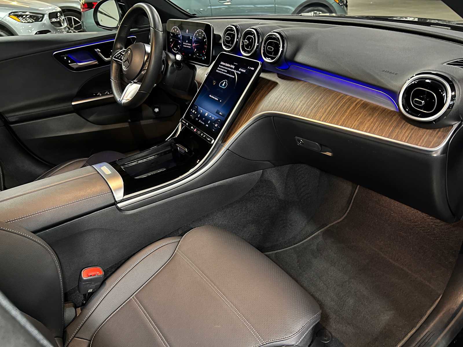 Used 2025 Mercedes-Benz C 300 4MATIC Sedan image 11