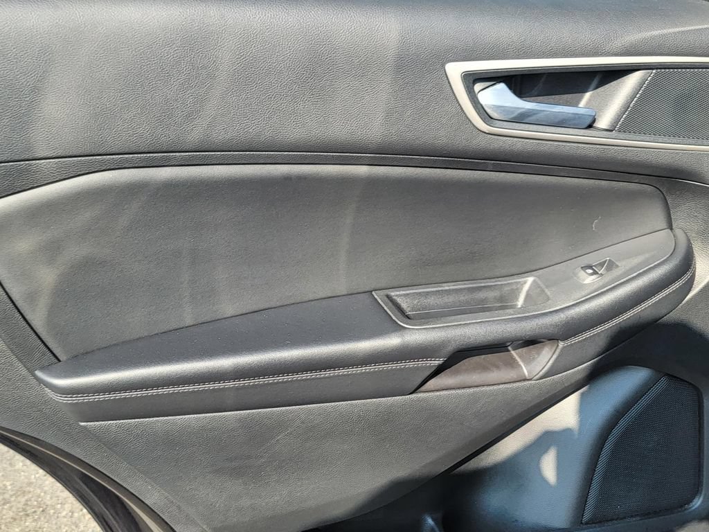 Used 2024 Ford Edge SEL AWD/4WD image 15