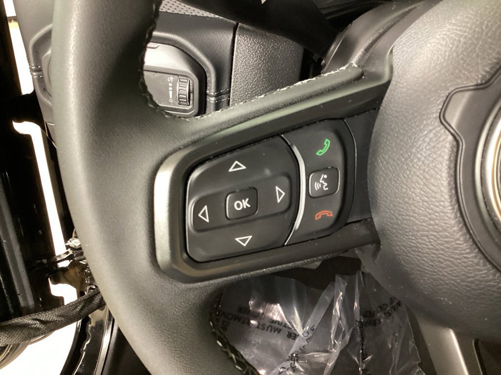 Used 2026 Jeep Gladiator Rubicon AWD/4WD image 14