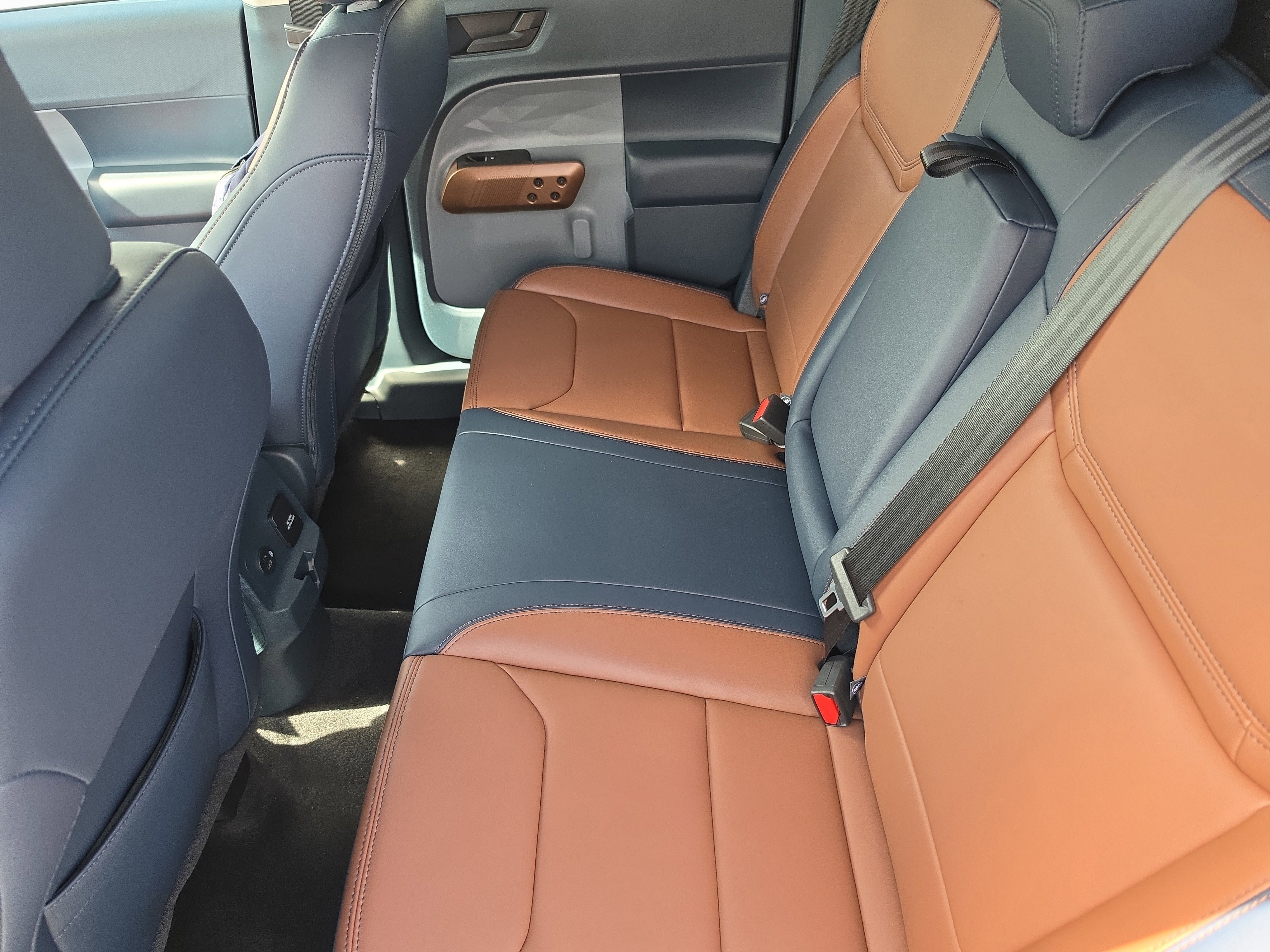 Used 2024 Ford Maverick Lariat image 11