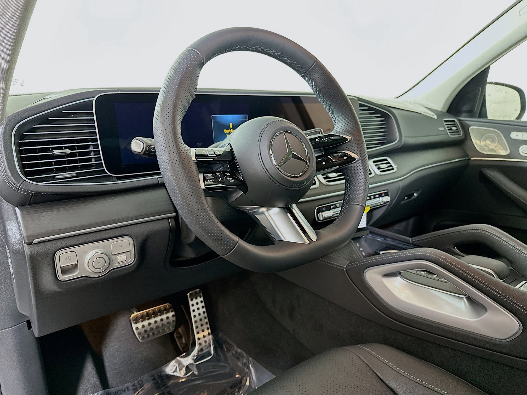 New 2026 Mercedes-Benz GLS 450 4MATIC image 9