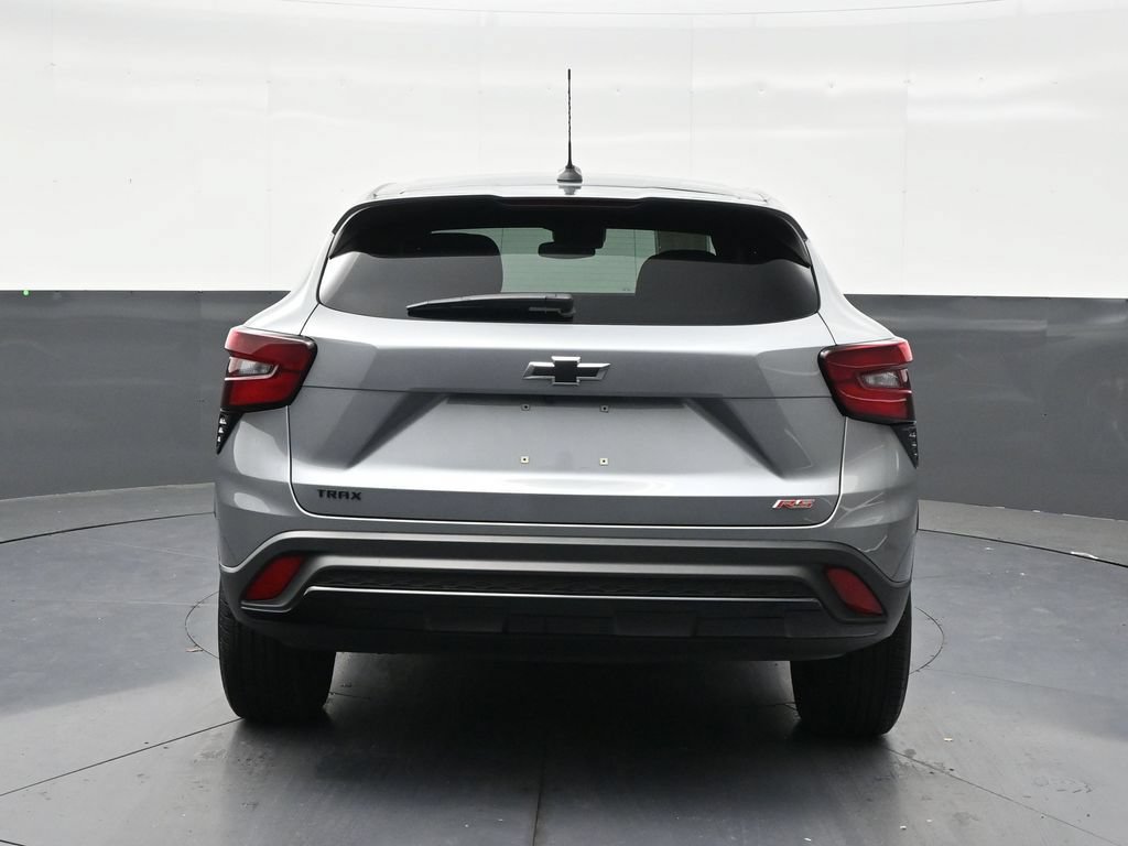 Used 2025 Chevrolet Trax RS FWD image 4