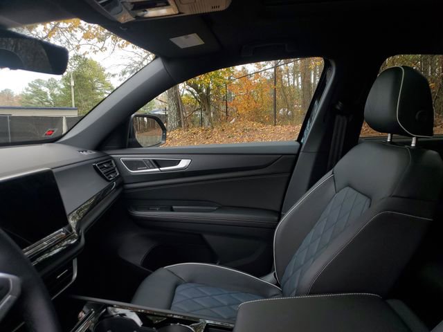 New 2026 Volkswagen Atlas Cross Sport SEL Premium R-Line image 17