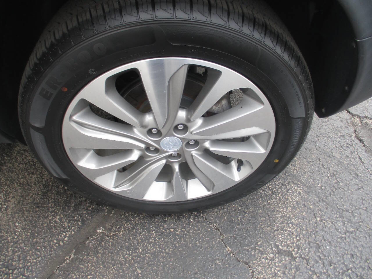 Used 2020 Buick Encore Preferred w/ Safety Package AWD/4WD image 26