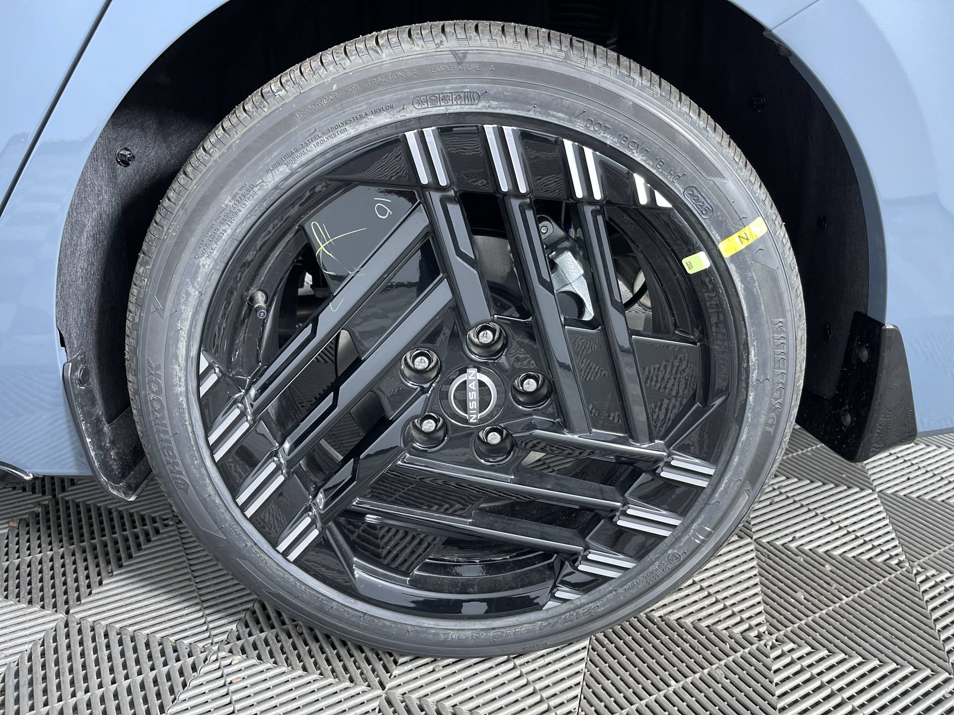New 2026 Nissan Sentra SR w/ Floor Mat Package FWD image 25