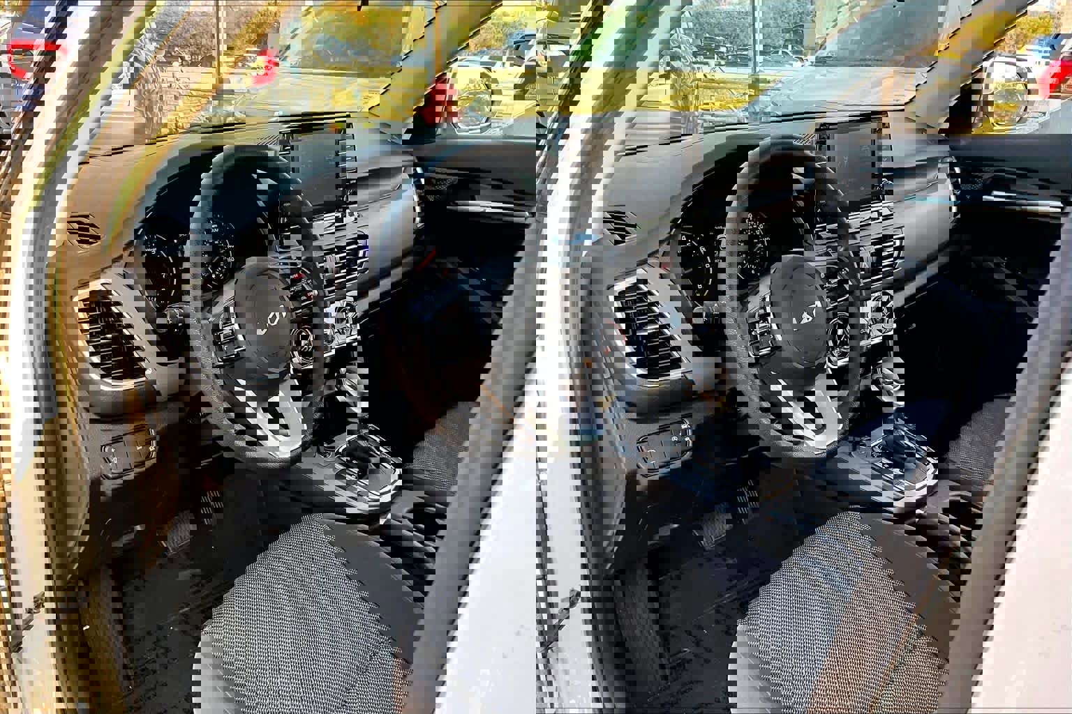 Used 2023 Kia Seltos LX image 15