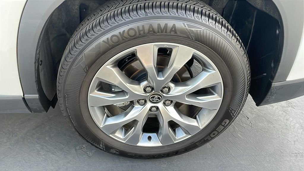 Certified 2024 Toyota Grand Highlander XLE image 30