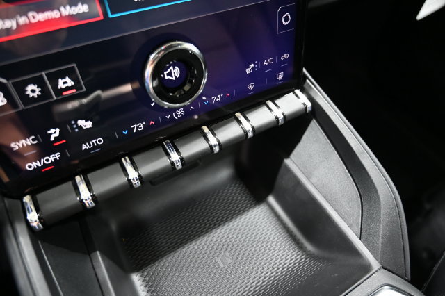 New 2027 GMC Terrain Elevation w/ Elevation Premium Package AWD/4WD image 17