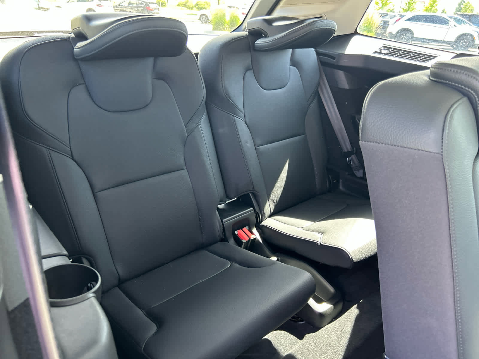 Used 2023 Volvo XC90 B6 Plus image 10