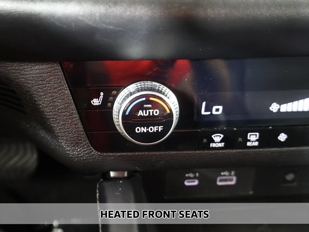 Used 2024 Mitsubishi Outlander SE Black Edition FWD image 7