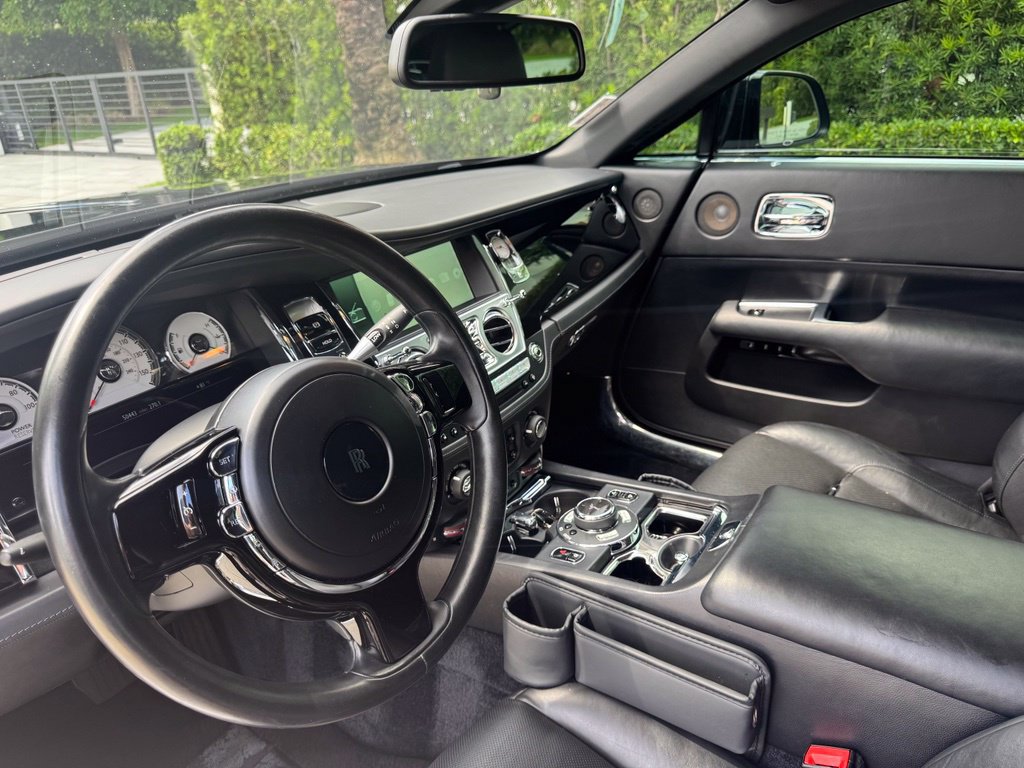 Used 2016 Rolls-Royce Wraith RWD image 12