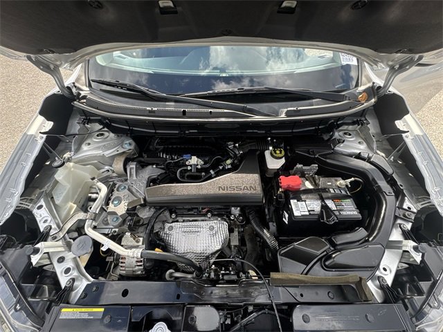 Used 2016 Nissan Rogue SV image 28