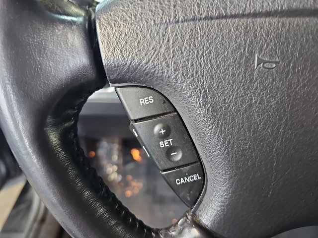 Used 2003 Ford Thunderbird image 13