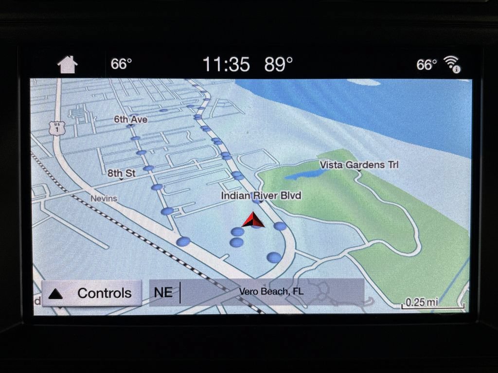 Used 2019 Ford Expedition XLT w/ Equipment Group 202A AWD/4WD image 27