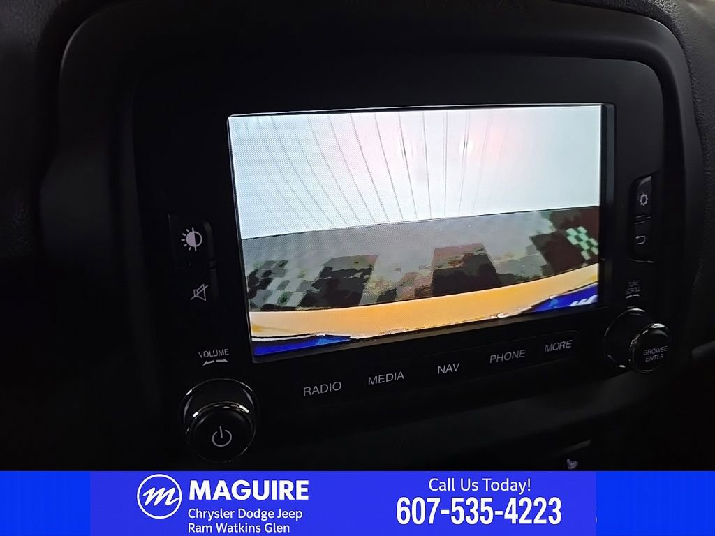 Used 2015 Jeep Renegade Trailhawk w/ Premium Leather Group AWD/4WD image 26