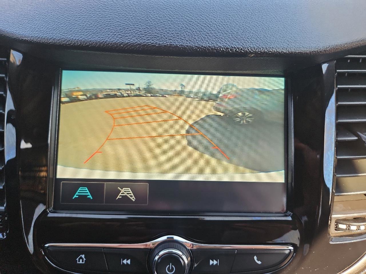 Used 2017 Chevrolet Trax LT w/ LT Convenience Package image 28